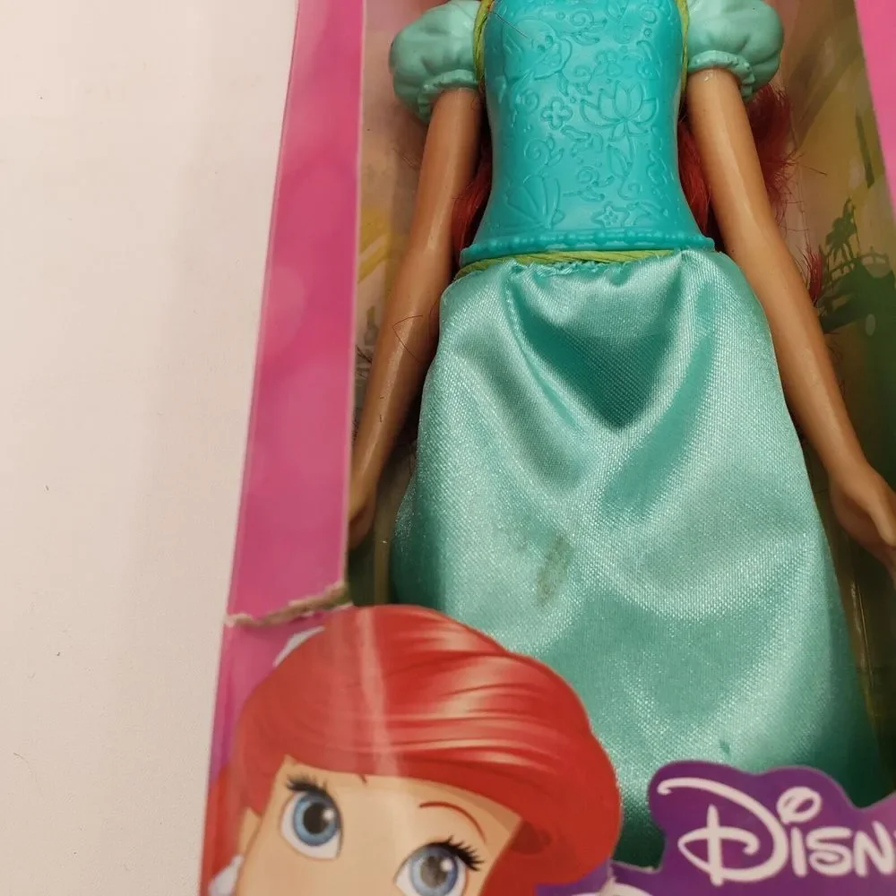 NIB Disney Princess‎ ARIEL Mermaid Hasbro Fashion Doll